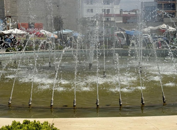Iğdır'da sıcak hava etkisini sürdürüyor - Resim : 1