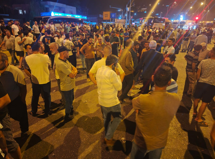 Kahramanmaraş'ta feci olay! Tırın çarptığı genç öldü: Mahalleli ayağa kalktı - Resim : 1