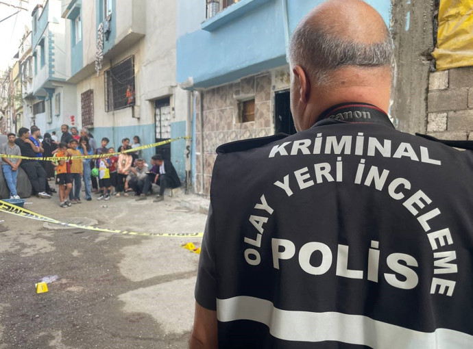 Kardeş kavgasında kan aktı! Abisini boğazından bıçaklayarak katletti - Resim : 2