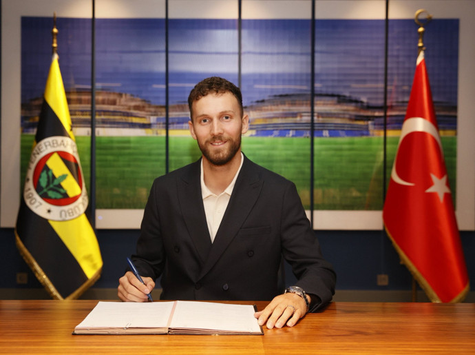 Fenerbahçe yeni transferini duyurdu! 1 yıllık sözleşme imzalandı - Resim : 1