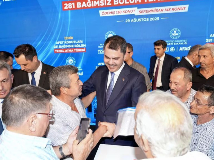 İzmir'de afet konutları yükseliyor! Bakan Kurum: Yanan her evin yerine yenisini yapacağız - Resim : 2