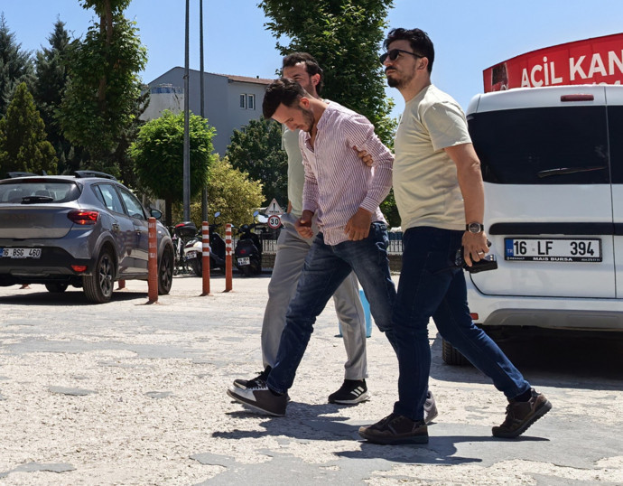 Telefonda başlayan tartışma kanlı bitti: Tüfekle defalarca ateş etti - Resim : 1