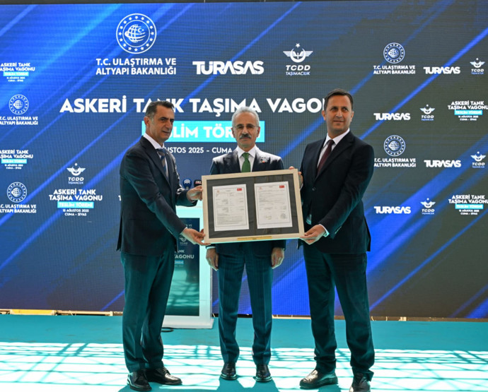 Bakan Uraloğlu duyurdu! Savaş tanklarımızı taşıyacak vagonlar hazır - Resim : 6