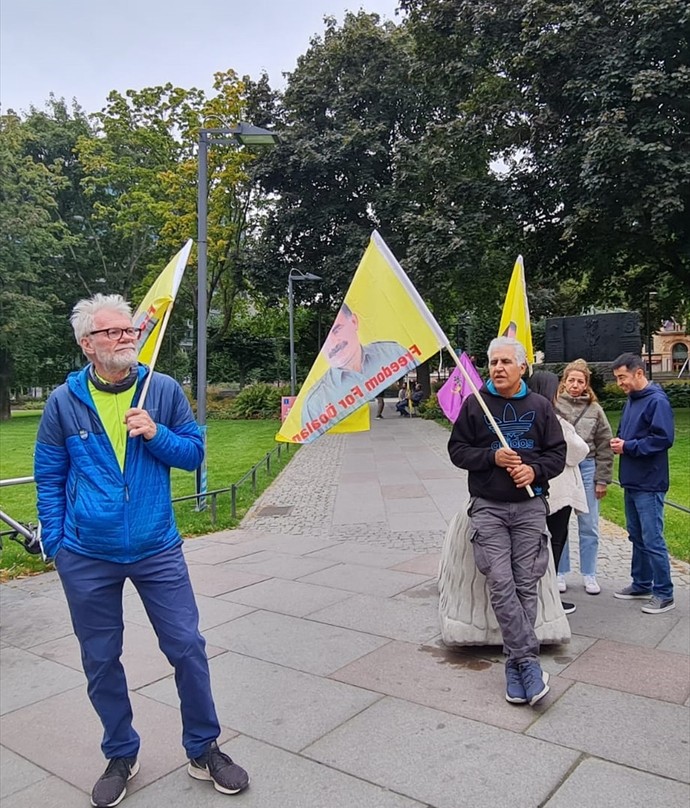 İsveç'ten yine skandal görüntüler! Türkiye aleyhine sloganlar attılar - Resim : 1