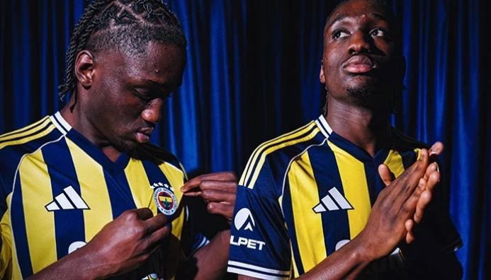 Fenerbahçe'de Aykut Kocaman'dan büyük sürpriz! O futbolcu kadroda kalabilir - Resim: 9