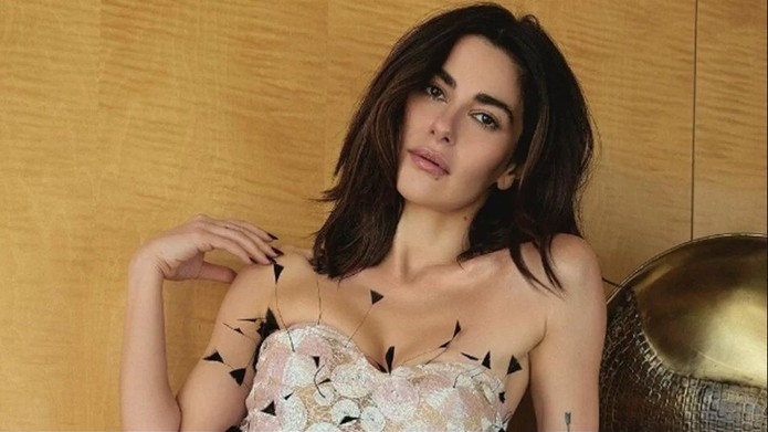 Nesrin Cavadzade yüzü olduğu otomobil markasının sabrını taşırdı! İş birliği sona erdi - Resim : 3