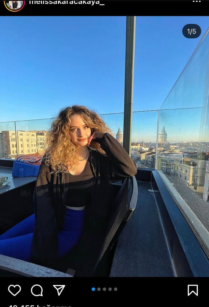 Survivor Batuhan'ın kız kardeşi Melissa Karacakaya güzelliğiyle baş döndürdü! Instagram pozlarını gören dönüp bir daha bakıyor! İşte Batuhan Karacakaya'nın güzel kız kardeşi - Resim: 2