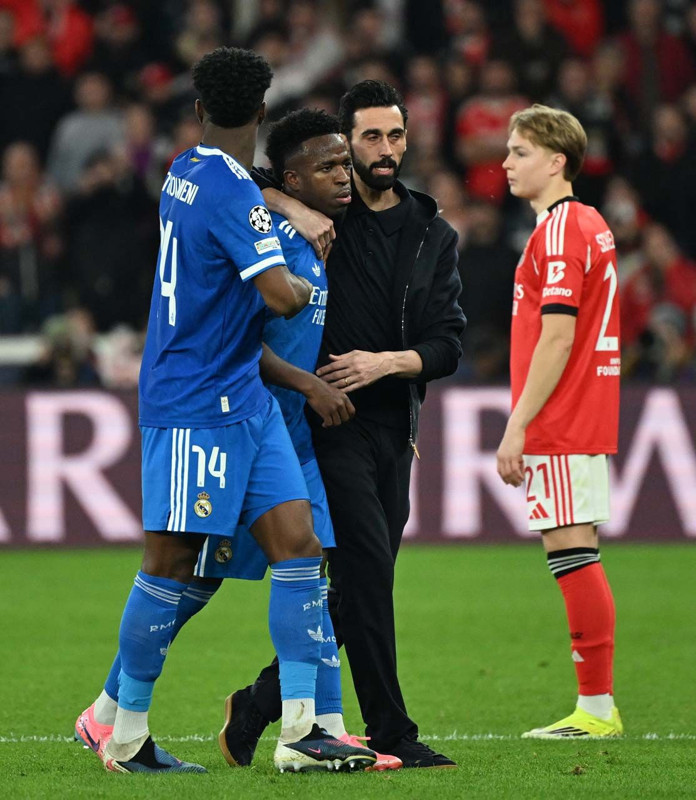Benfica- Real Madrid maçında ırkçılık iddiası! Ortalık karıştı: Vinicius Junior sahayı terk etti! Söylenen söz ortaya çıktı - Resim: 3