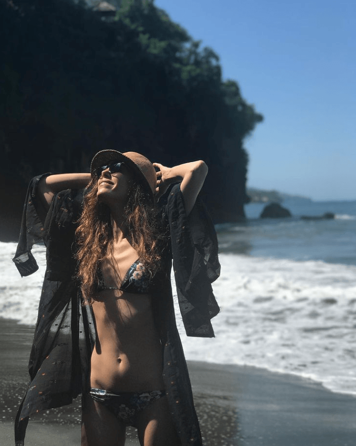 Sadakatsiz’in Asya’sı Cansu Dere’nin kucak pozu akılları baştan aldı! Gönlünü Rihanna'nın eski sevgilisine kaptırdı! - Resim: 1