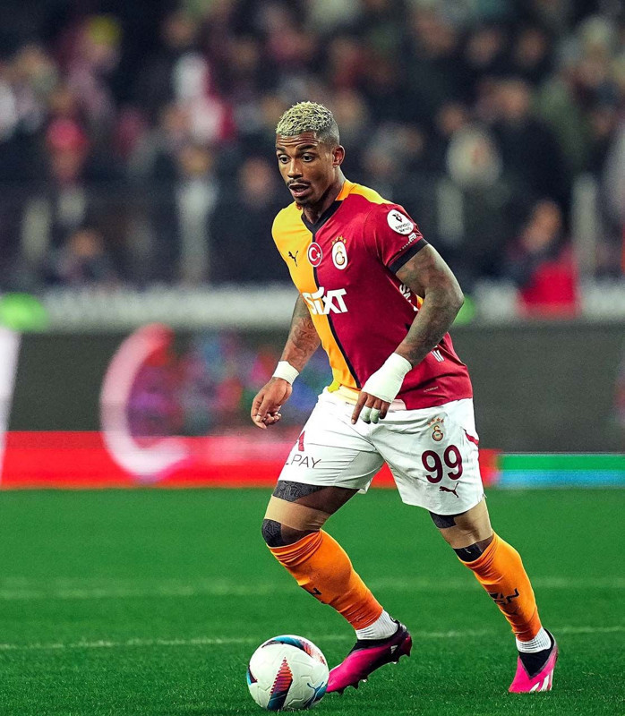 Büyük sürpriz! Galatasaray’ın Frankfurt maçı planı ortaya çıktı! Okan Buruk’tan yıldız futbolcuya kritik görev - Resim: 7