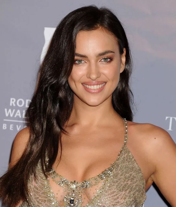 Dünyanın en çekici kadını seçilmişti! Ünlü manken Irina Shayk'ın pozları sosyal medyayı salladı - Resim : 2
