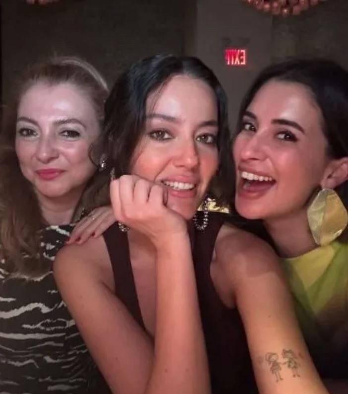 Pelin Akil'e New York'ta büyük sürpriz! O anları Buse Terim ölümsüzleştirdi - Resim: 3