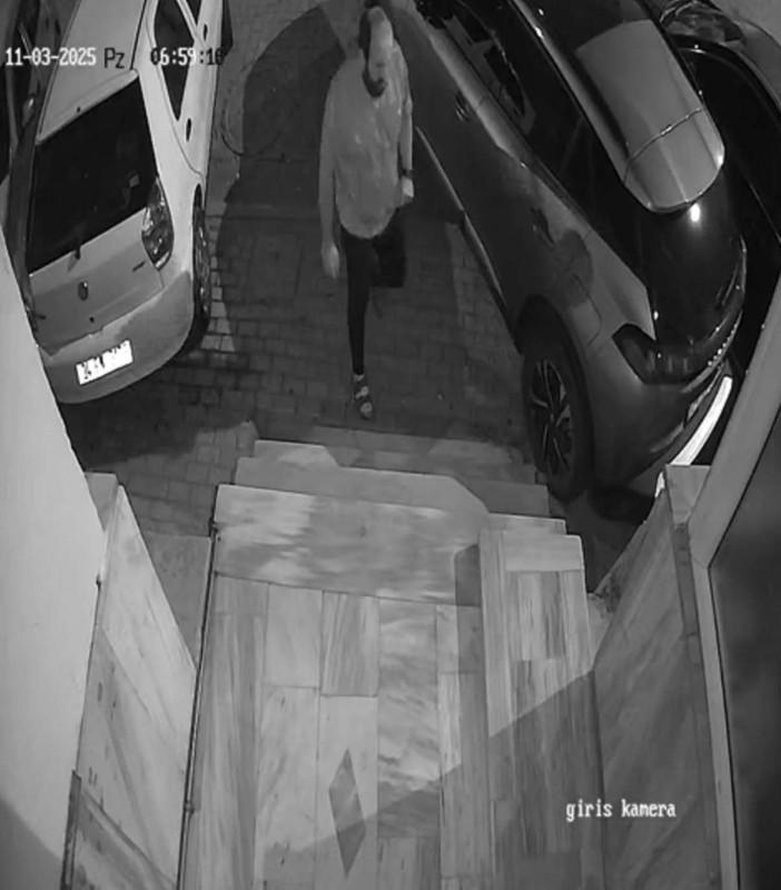 Kağıthane'de şüpheli ölüm! Akıllı saati 112'yi aradı! Yoldan geçen bir kişi yardım etmek yerine gitti... - Resim: 2