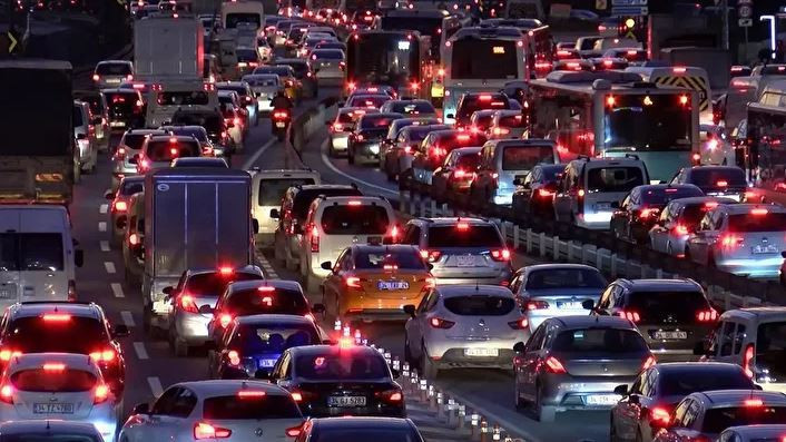Trafik sigortasında yeni dönem! Kaza yerini terk eden yandı! Orijinal parçada 3 yaş sınırı kalktı - Resim : 1