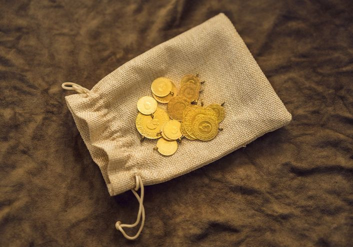 Gram altında 10.000 TL bekleyenler dikkat! Dev bankadan şaşırtan altın tahmini - Resim: 12