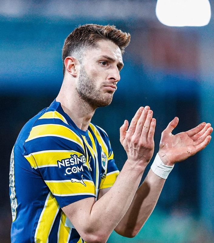 Fenerbahçeli İsmail Yüksek aşka geldi! Sevgilisiyle ilk karesini paylaştı - Resim: 2