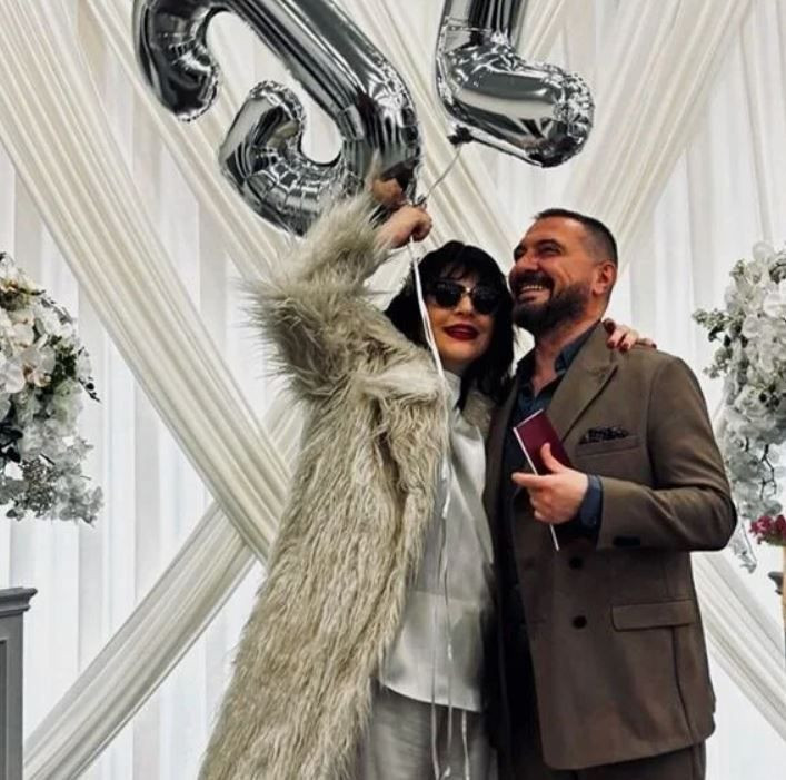 İlk kez anne olmanın mutluluğunu yaşamıştı! Gonca Vuslateri, minik kızı Asya'nın yüzünü paylaştı! - Resim: 2