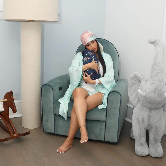 Dördüncü kez anne olmuştu! Cardi B çocuğunun ilk fotoğrafını paylaştı - Resim: 5