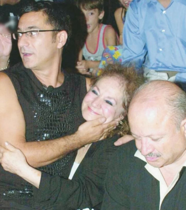 Babaannesi vefat eden Yasmin Erbil'den tepki çeken paylaşım! "İki gün bekleseydin bari!" - Resim: 3