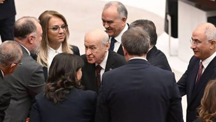 Terörsüz Türkiye sürecinde tarihi gün: Gözler Meclis’te! Rekor oy bekleniyor - Resim : 1