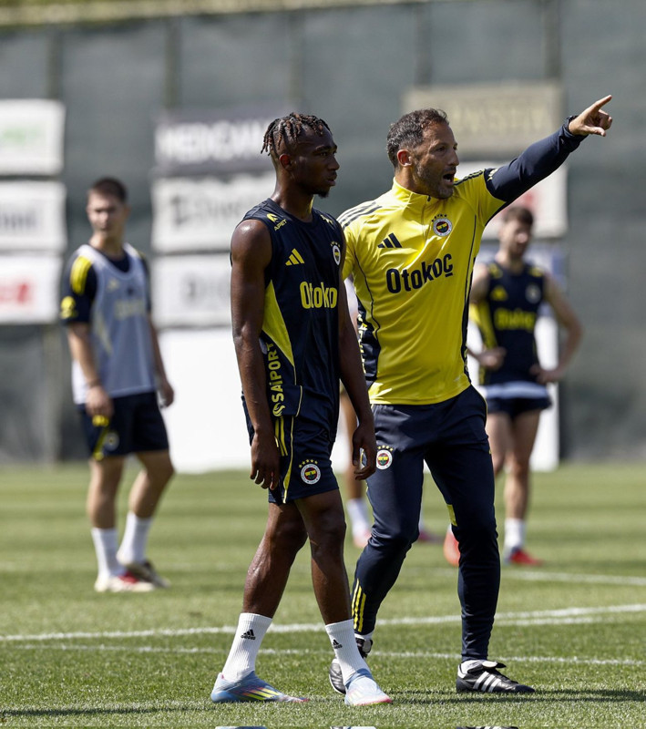 Sadettin Saran kovacaktı! Fenerbahçe'de taraftarın hışmına uğrayan 2 ismin akıbeti resmen belli oldu - Resim: 17