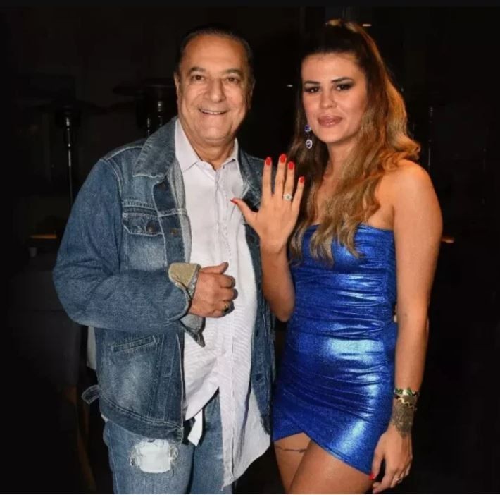 Aralarındaki 40 yaş fark gündem olmuştu! Ünlü şovmen Mehmet Ali Erbil'in eski sevgilisi Gülseren Ceylan'dan ağır gönderme! - Resim: 5