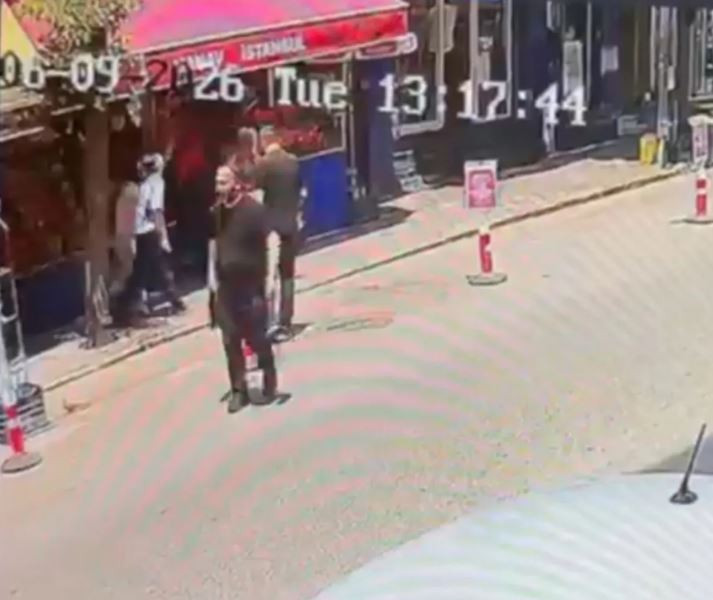 İstanbul'da yüzyılın dolandırıcılık kazığı! Gizemli telefon hayatını kararttı: Parayı kadınlarla yedik, borçları ödedik - Resim : 1