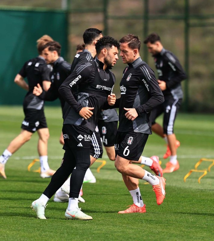 Solskajer herkesi ters köşe yapacak! Beşiktaş'in Galatasaray maçı ilk 11'inde büyük sürpriz! En güvendiği ismi sahaya sürecek - Resim: 4