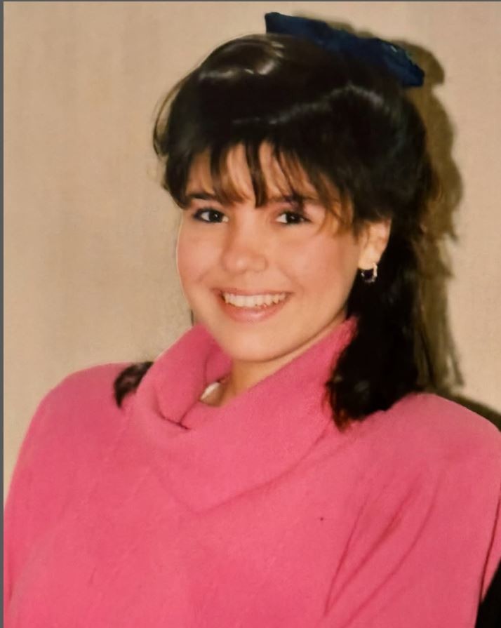 Şarkıcı Gülben Ergen'den nostaljik paylaşım! "Yaş 17, dünyam pespembe" - Resim : 2