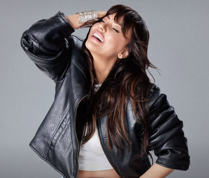 Ebru Gündeş boşanır boşanmaz imaj değiştirdi! Son hali sosyal medyada gündem oldu - Resim: 4