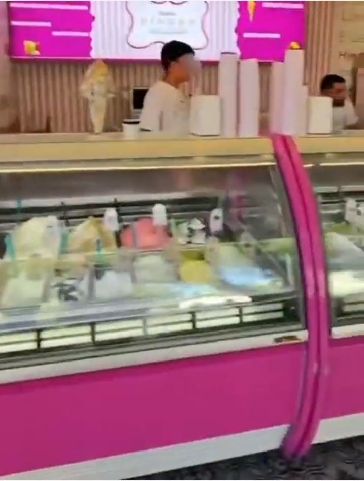Bir top dondurmayı 400 TL'ye satıyordu! Bakanlık o işletmenin biletini kesti - Resim : 1