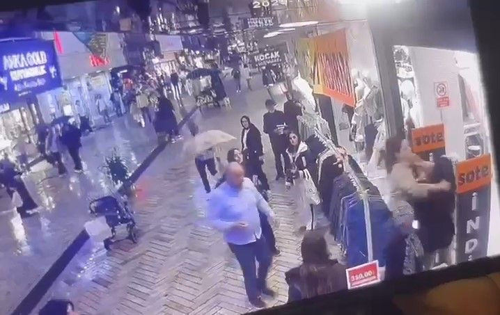 Kocaeli'de tepki çeken görüntü! Etek giyen üniversite öğrencisine saldırı: Kendini böyle savundu - Resim: 5