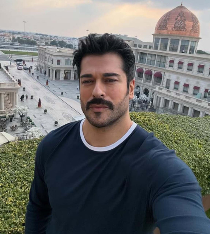 150 milyon TL’ye 30 ev aldığı iddia edilmişti! Burak Özçivit’ten açıklama geldi! - Resim: 2