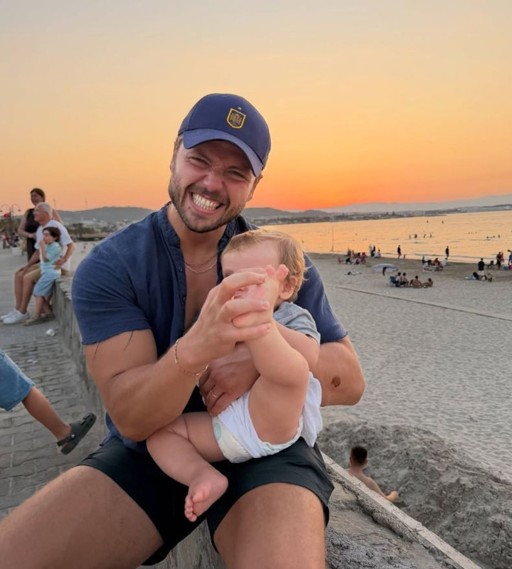Tolga Sarıtaş'ın minik oğlu Ali babasının kopyası çıktı! Görenler şaştı kaldı - Resim: 5