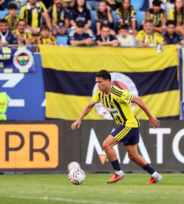 Fenerbahçe’de 15 milyon euroluk ayrılık! Transferi tamamlandı! Yıldız futbolcu Süper Lig ekibine gidiyor - Resim: 8