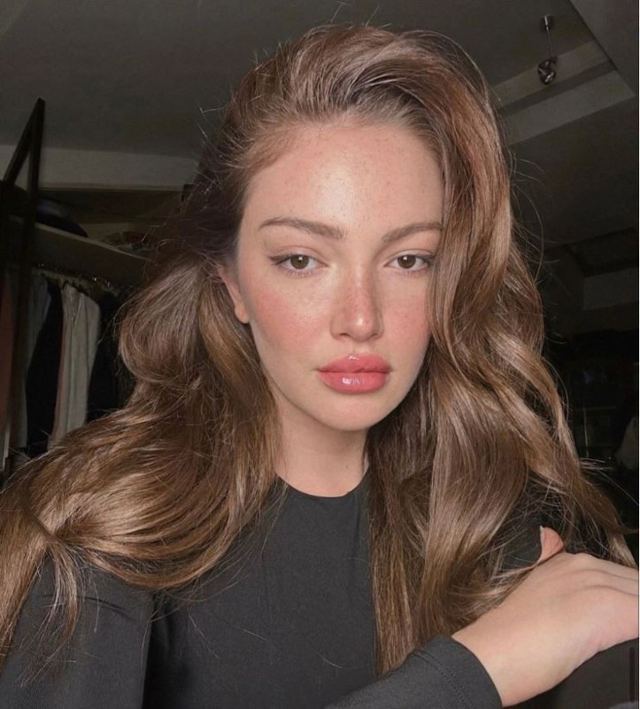 Kalça dolgusu kaburgasına çıkmıştı! 4'üncü kez bıçak altına yatan Danla Bilic'in vücudundan çıkan şey şoke etti! Takipçilerini bir kez daha uyardı - Resim: 2