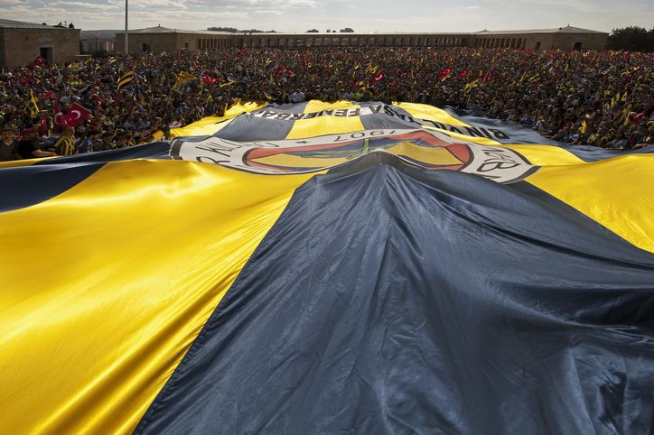 Ortalık karışacak! Fenerbahçe, Beşiktaş'ın haftalarca uğraştığı 27 milyon euro değerindeki yıldızı İstanbul'a indiriyor - Resim: 3