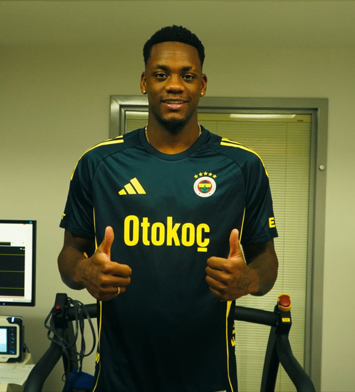 Fenerbahçe'de Ali Koç'un transferi ortalığı karıştırdı! Taraftar, eski yönetime 20 milyon euroluk enkazın hesabını soruyor - Resim: 12