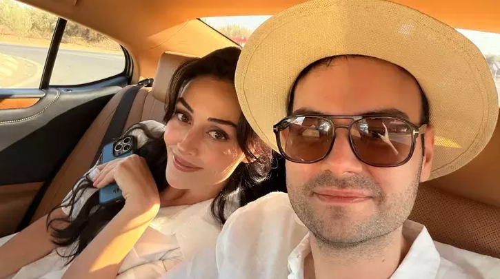 Yılın aşkından ilk bayram karesi: Esra Bilgiç ve Faruk Sabancı’nın aşk pozu sosyal medyayı salladı - Resim: 5