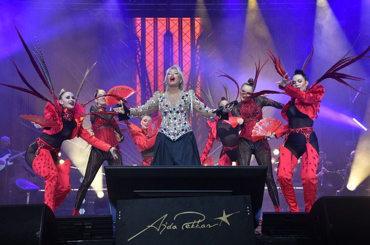 Süperstar Ajda Pekkan'dan olay itiraf! Seyircileri kahkahaya boğdu - Resim: 3