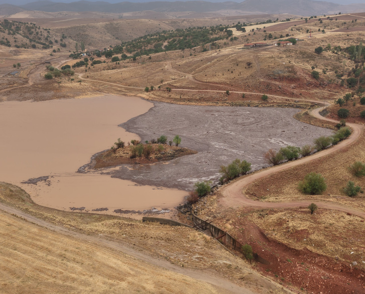 Kırıkkale’de çatlaklarla kaplanan gölet sağanakla yüzde 50’den fazla doldu, köylüler umutlandı - Resim: 4
