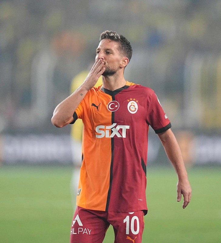 Okan Buruk’a söyledi! İlk o ayrılacak! Yıldız futbolcu sezon sonu gidiyor! Galatasaray kariyeri Mayıs ayında bitecek - Resim: 8