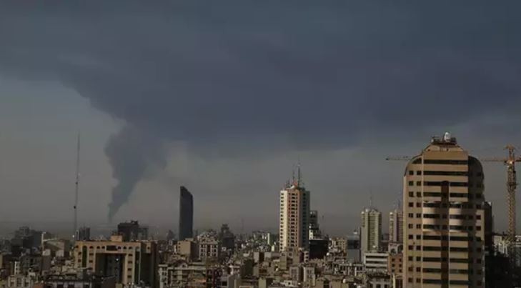 İsrail İsfahan'daki nükleer tesisi vurdu! Önce Tahran'da patlama sesleri, ardından Tel Aviv'de füzeler! - Resim : 1