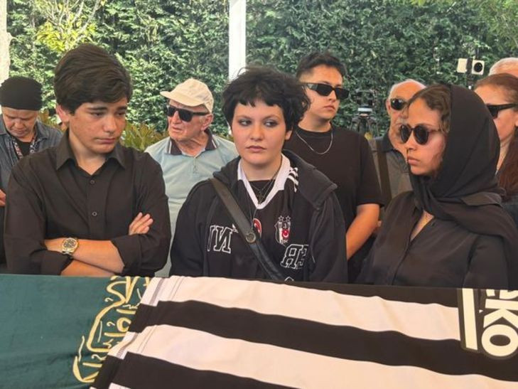 Reha Muhtar "Cenazeme katılmasın" demişti! Deniz Uğur'dan dikkat çeken paylaşım - Resim: 4