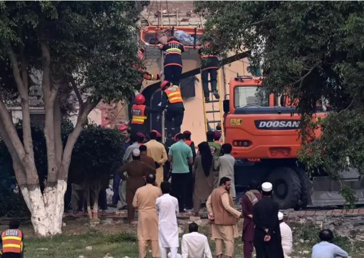 Hindistan'dan Pakistan'a füze saldırısı! Bilanço ağırlaşıyor! Pakistan meydan okudu: 'Kimse hayatta kalamaz' - Resim : 6