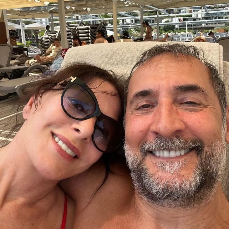 Şenay Gürler ile Semih Saygıner tatilde aşka geldi! Romantik pozları büyük beğeni topladı - Resim: 3