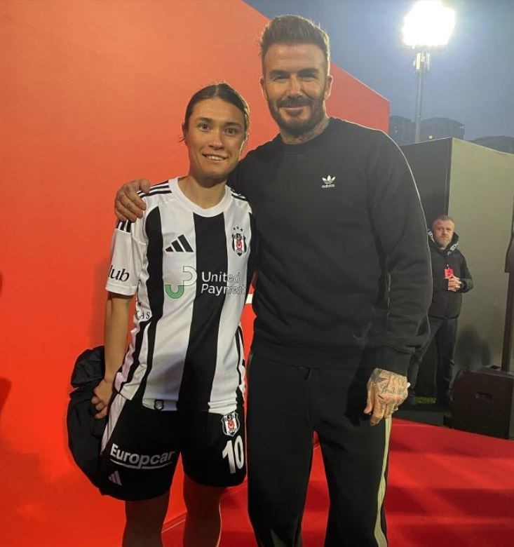 Dünyaca ünlü futbol efsanesi David Beckham ile oğlu Romeo Beckham İstanbul'da! Paylaşımları sosyal medyayı salladı - Resim: 1