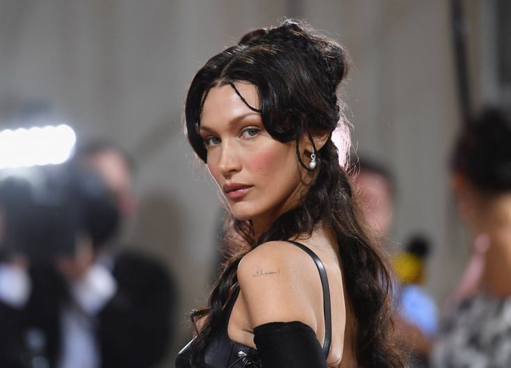 Ünlü model Bella Hadid'den Ramazan ayı mesajı! Müslümanlara seslendi - Resim: 2