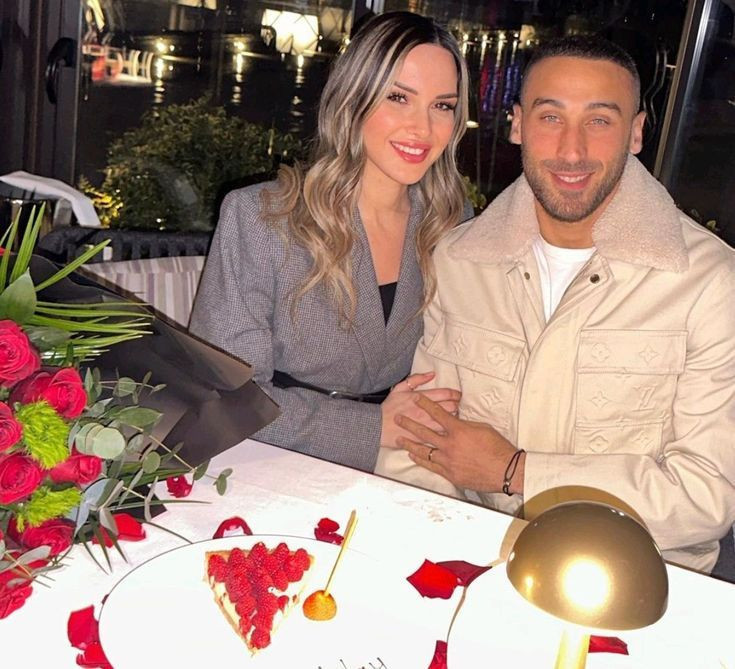9 yıllık evlilikte mutsuz son! Fenerbahçeli Cenk Tosun ve Ece Tosun boşandı mı? - Resim: 5