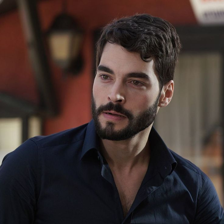 Annesinin kaybıyla sarsılmıştı! Akın Akınözü'nden yürek burkan paylaşım - Resim: 1